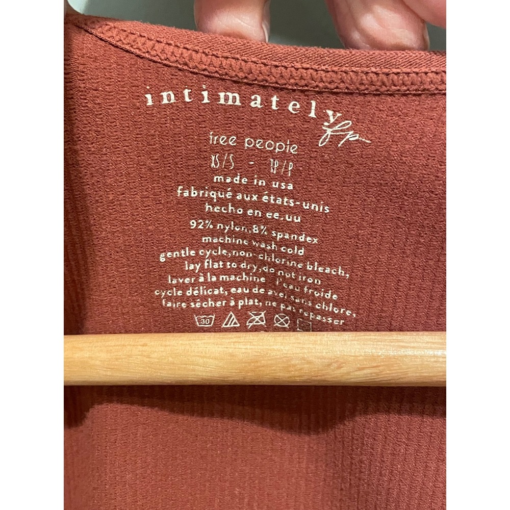 Free People‎ Intimately Ruched Ribbed Long Sleeve Top Terracotta XS P - Picture 5 of 5